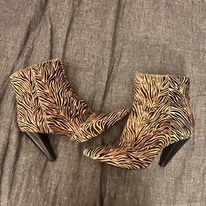 Able Tiger Print Tinsley Boots (Size 9)